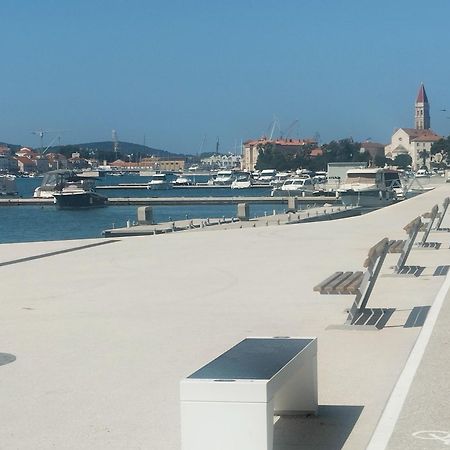 La Petit Apartment Trogir Bagian luar foto
