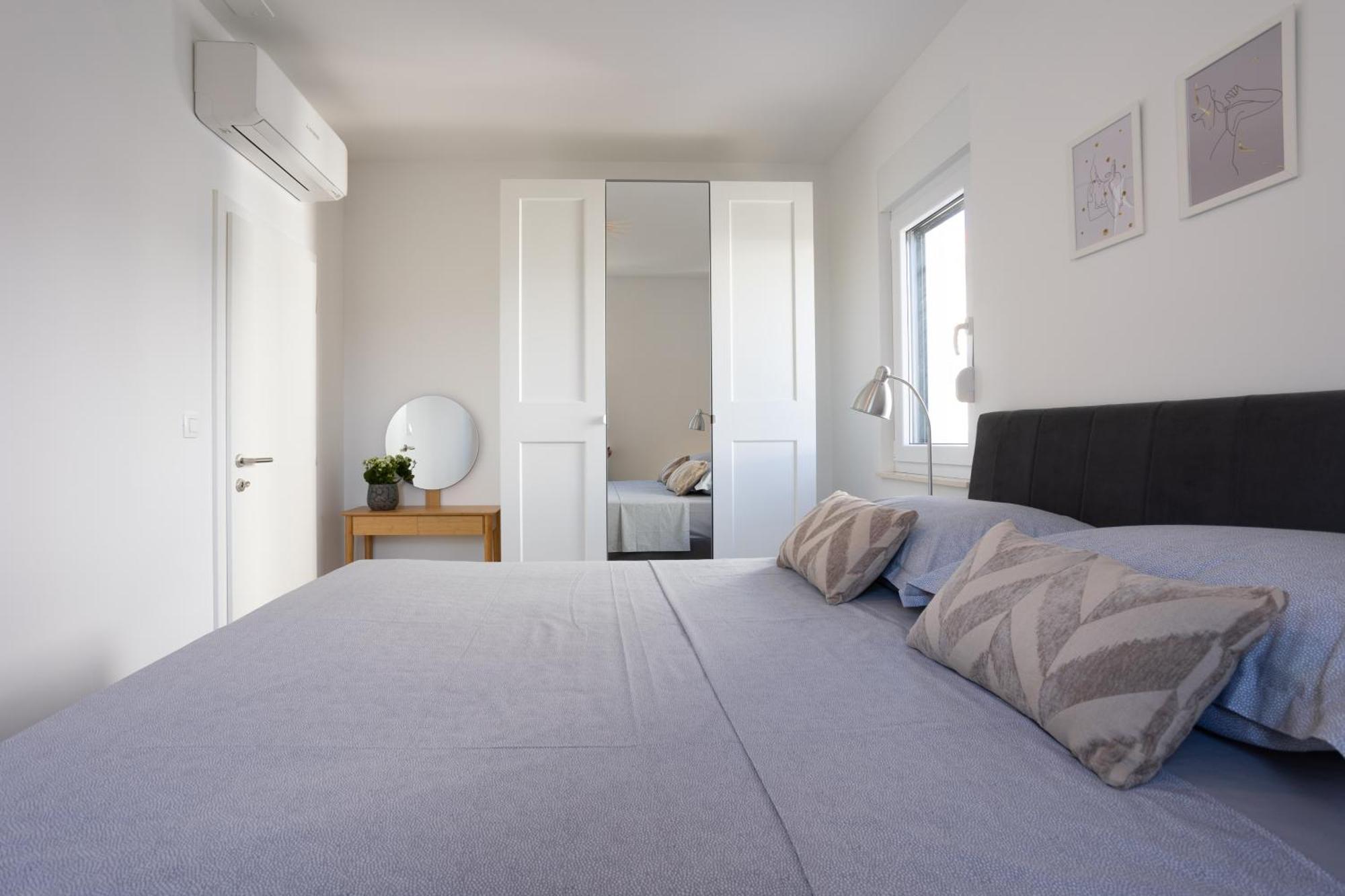 La Petit Apartment Trogir Bagian luar foto