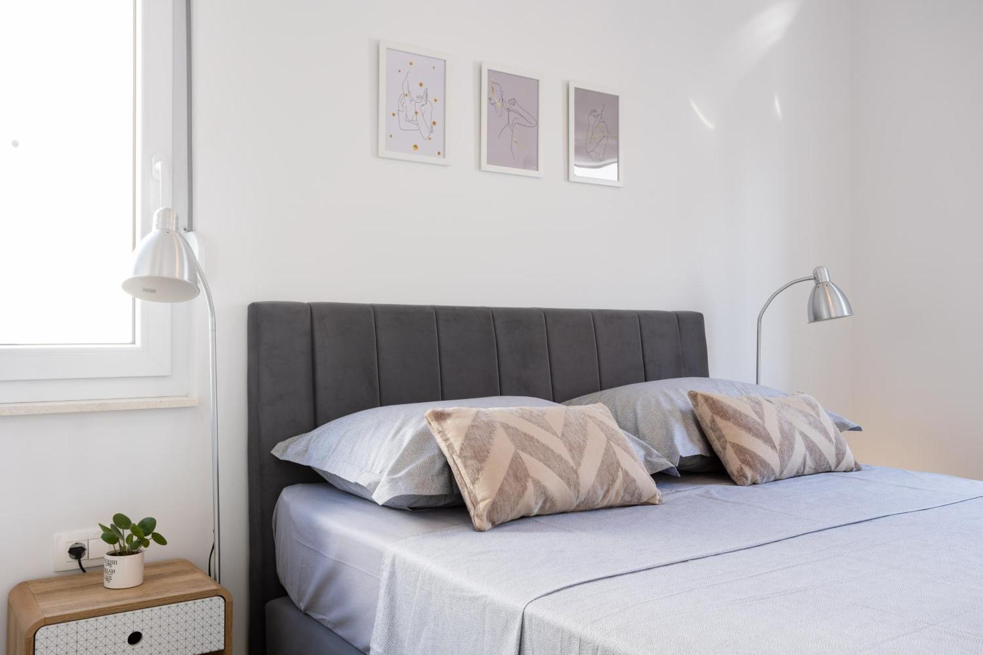 La Petit Apartment Trogir Bagian luar foto