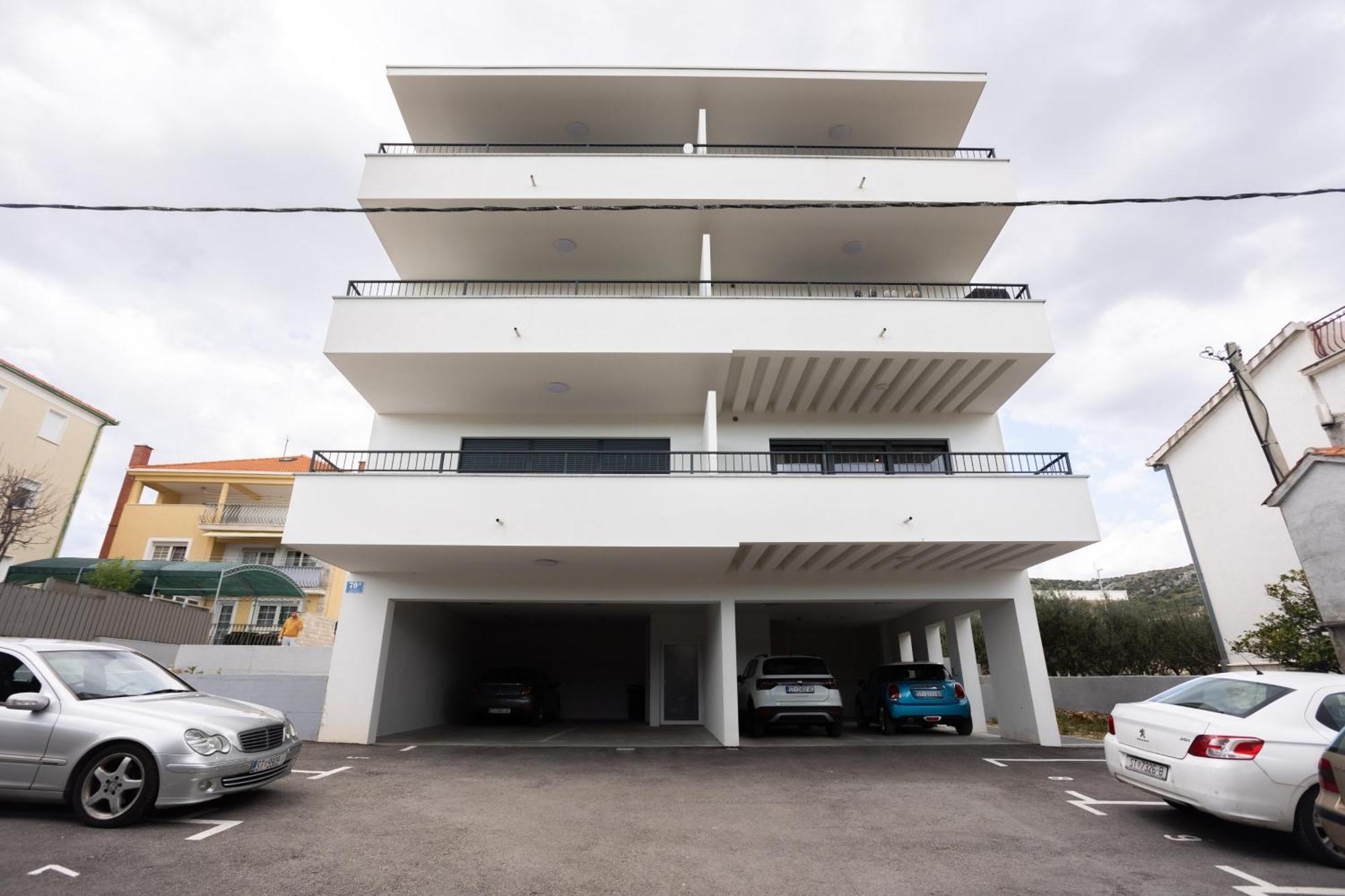 La Petit Apartment Trogir Bagian luar foto